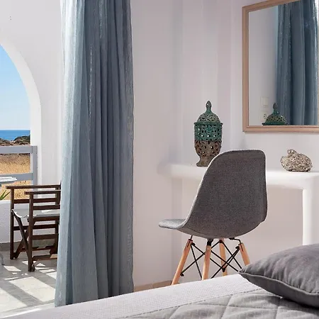 Couette-café Muses Milos