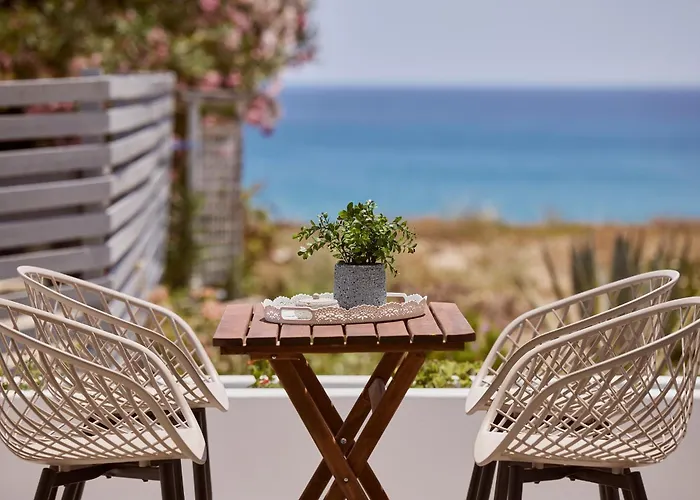 B&B Muses Milos Provatas