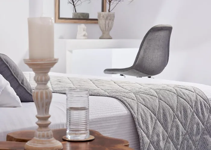 B&B Muses Milos Provatas