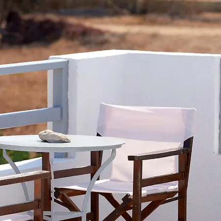 Muses Milos Bed & Breakfast