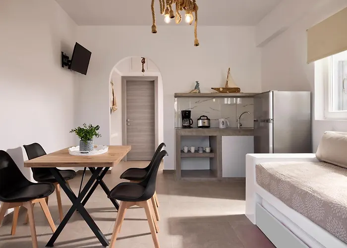 Muses Milos Couette-café 4*