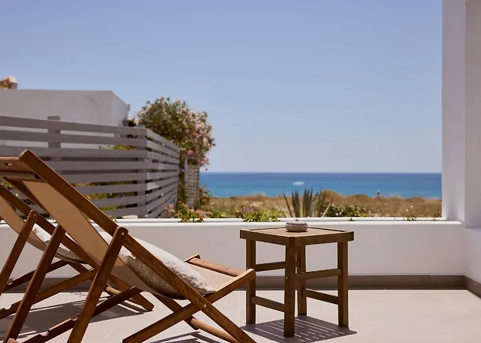 Muses Milos Couette-café 4*