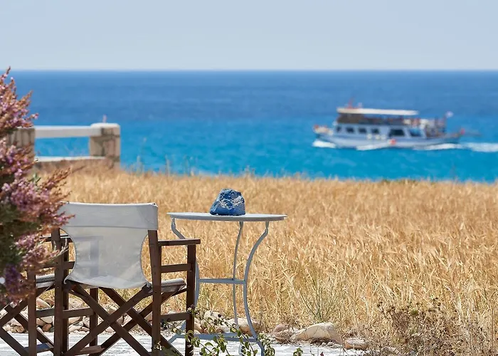 Muses Milos Couette-café Provatas